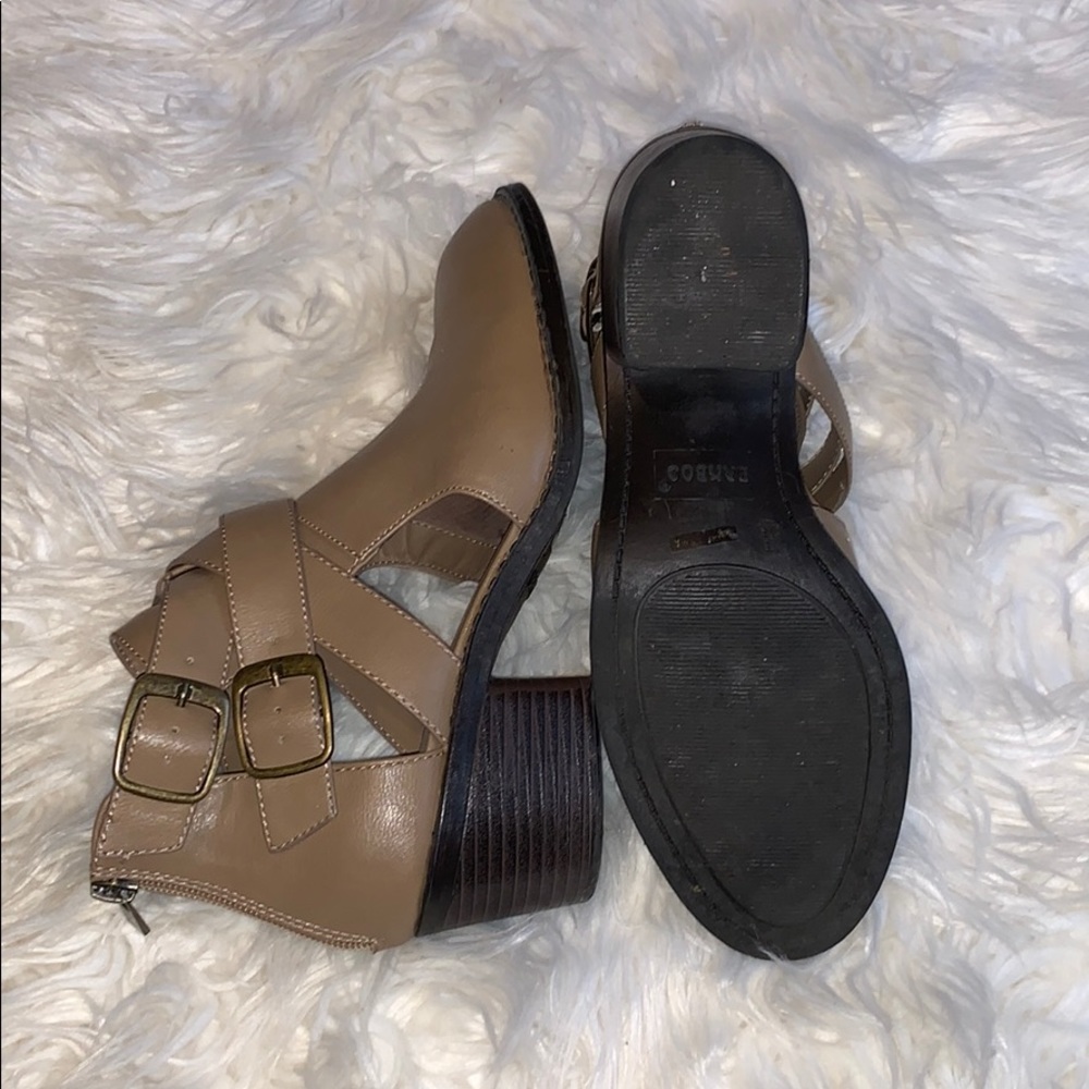 Tan Booties💋 - Picture 3 of 4